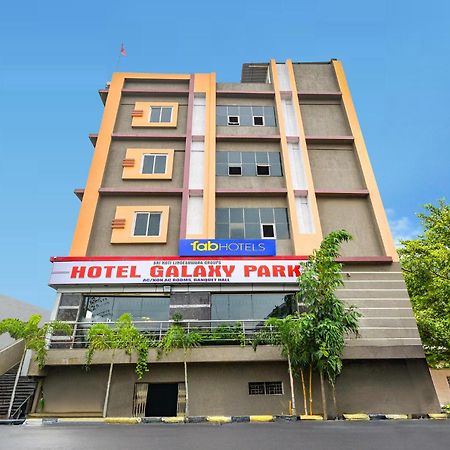 Fabhotel Galaxy Parkfabhotel Galaxy Park, Nr To Rajiv Gandhi International Airport-Hyderabad Shamshabad Exterior foto