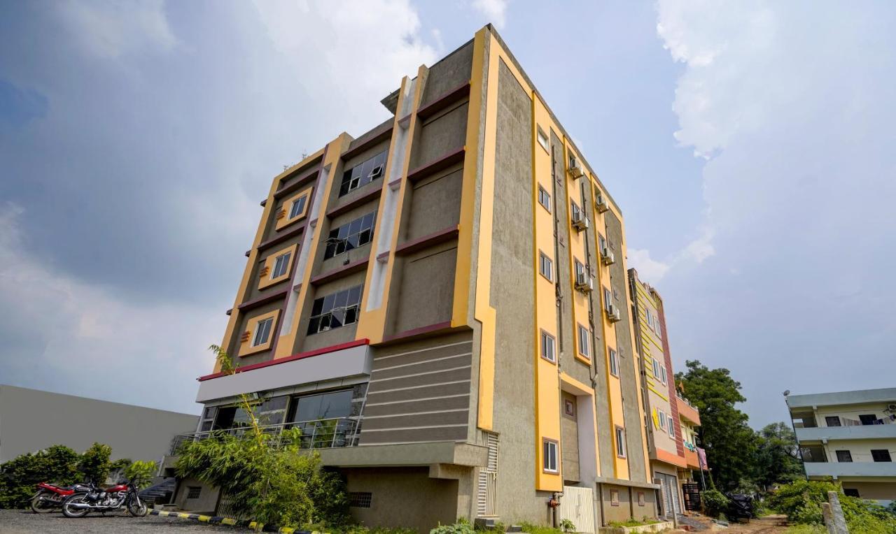 Fabhotel Galaxy Parkfabhotel Galaxy Park, Nr To Rajiv Gandhi International Airport-Hyderabad Shamshabad Exterior foto